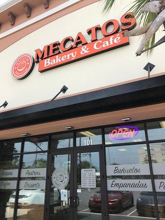 Mecatos Bakery & Cafe